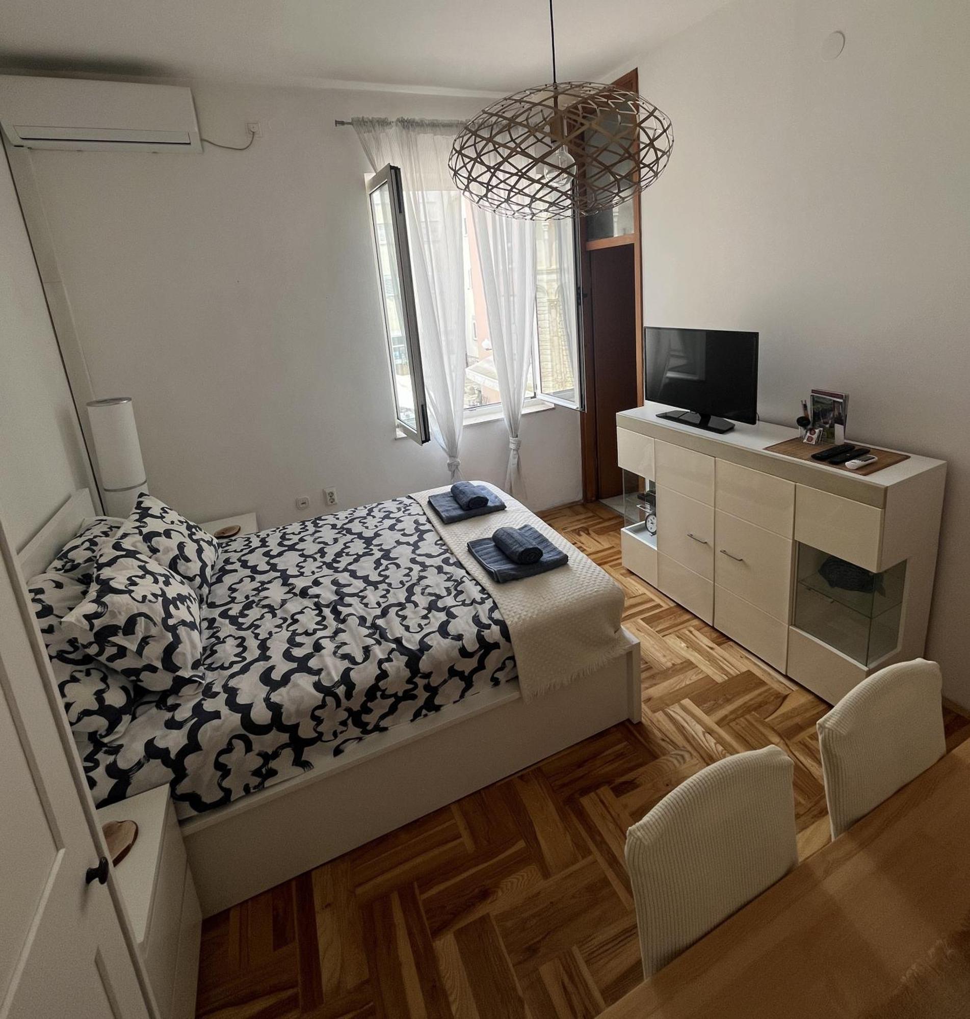 Liberta In Old Center Apartment